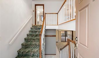 365 Snuff Mill Rd, North Kingstown, RI 02874