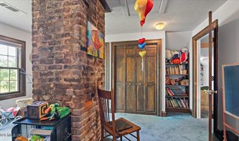 3826 Mississippi 18, Brandon, MS 39042