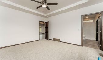 2404 E Tinley St, Brandon, SD 57005