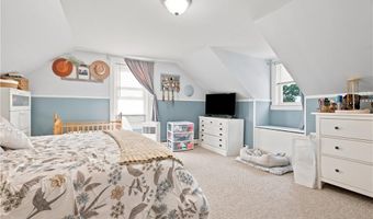 142 Mowry Ave, Cumberland, RI 02864