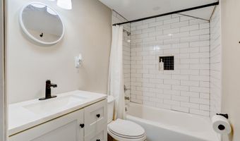 28 Duchess Ave, Middletown, NJ 07748