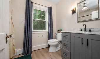 60 White Pkwy, North Smithfield, RI 02896