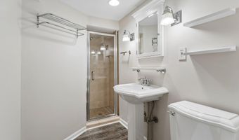 1109 N ILLINOIS St, Arlington, VA 22205