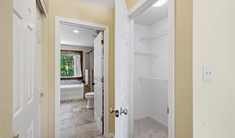305 Oak Top Ct, Ballwin, MO 63021