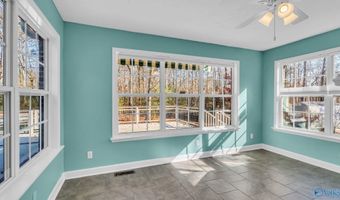 165 Creekside Ln SE, Arab, AL 35016