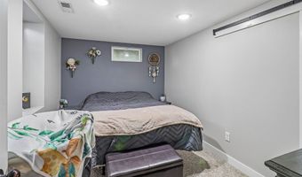 601 1st St E, Altoona, IA 50009