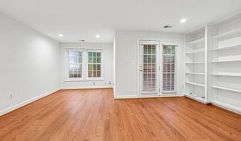 21208 HEDGEROW Ter, Ashburn, VA 20147
