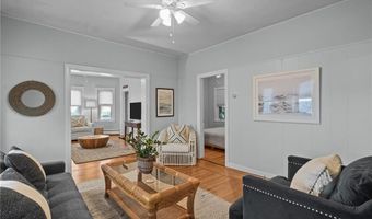 48 Constitution St 1, Bristol, RI 02809