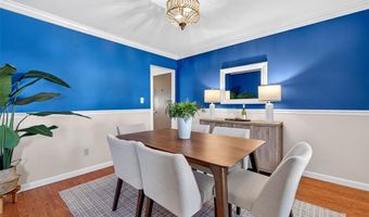 618 Running Creek Dr, Ballwin, MO 63021