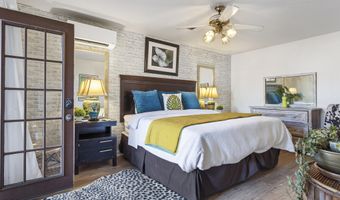 128 Lee St, Biloxi, MS 39530