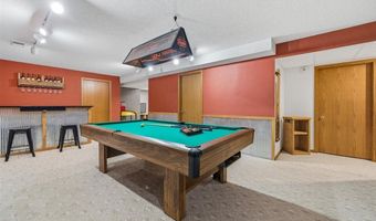 4700 Rural Oaks Dr SE, Alexandria, MN 56308