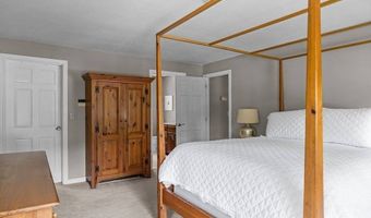 4 Noel Rd, Andover, MA 01810