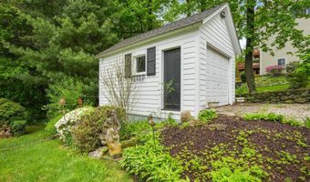 78 Hoyts Hl, Bethel, CT 06801