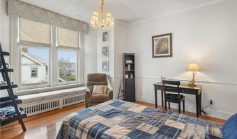 287 Gibbs Ave, Newport, RI 02840