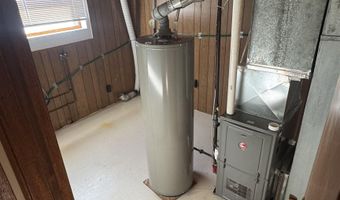 516 S 11th St, Albia, IA 62631