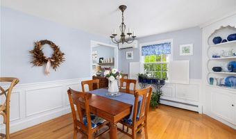 221 Trinity St, Warwick, RI 02886