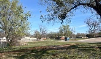 927 S 3rd St, Chickasha, OK 73018