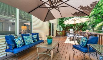55 Sydney Ct, Atlantic Highlands, NJ 07716