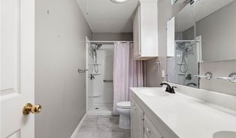 1045 S Saunders St, Aransas Pass, TX 78336