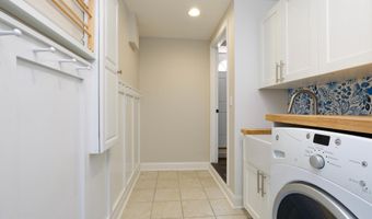 255 N BRYAN St, Arlington, VA 22201