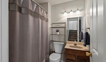 7821 Charlotte Cir, Anchorage, AK 99502