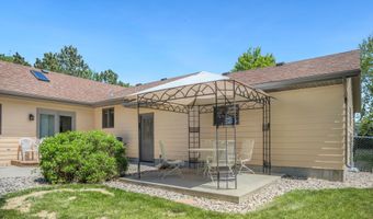 12977 Richmond Heights Dr, Aberdeen, SD 57401