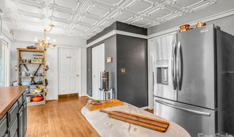 8 Sunny Ridge Dr, Asheville, NC 28804
