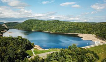 2 Bsullak Rd, Barkhamsted, CT 06063