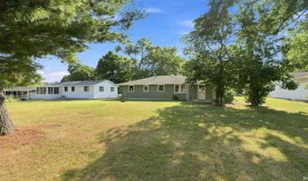 233 S Division St, Auburn, IN 46706