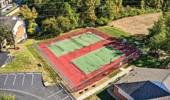 1428 Tahoe Valley Ct, Ballwin, MO 63021