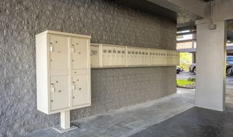 33 HUALALAI St 310, Hilo, HI 96720