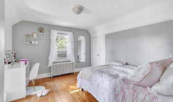 86 Vanguard St, Bridgeport, CT 06606