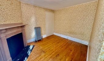 102 Congress St, Belfast, ME 04915