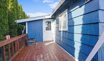 92367 E Rd, Astoria, OR 97103