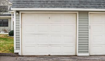 906 Canterbury Ln 906, Colchester, CT 06415