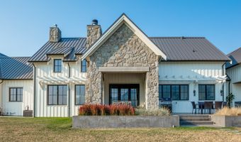 2713 S Forty Ln, Adel, IA 50003
