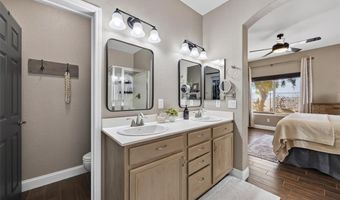 10661 Shelter Hill Ct, Las Vegas, NV 89129