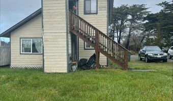 195 17TH St, Bandon, OR 97411