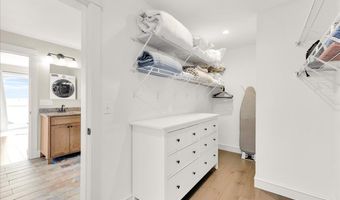 48 Ocean St, Belfast, ME 04915