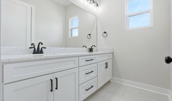 7636 S Shoreline Blvd, Benton, AR 72019