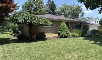 916 Hillcrest Dr, Adrian, MI 49221
