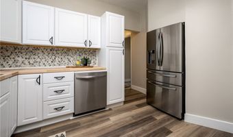 1122 Wade St, Aliquippa, PA 15001