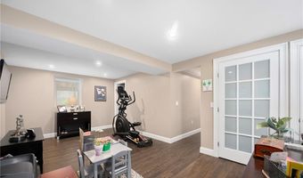 7 Robins Way, North Providence, RI 02904