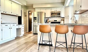 1921 Sherman Dr NW, Alexandria, MN 56308