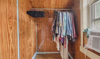 203 Grove St, Bangor, ME 04401