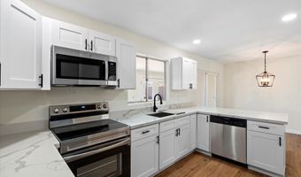 102 W 17TH Ave, Apache Junction, AZ 85120