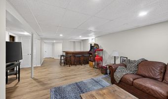 9 Milton Rd, Barrington, RI 02806
