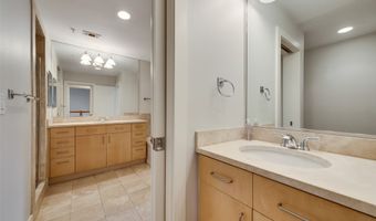 5055 Addison Cir 407, Addison, TX 75001