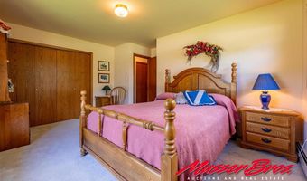 136 McCullough Dr, Cody, WY 82414