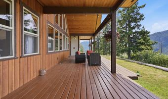 1010 Mc Quade Gulch Dr, Clark Fork, ID 83811
